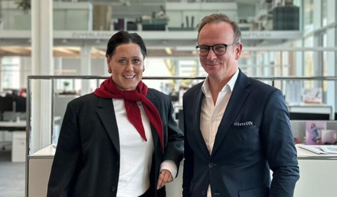 Cathleen Burghardt (Head of Marketing Tamaris) und Jens Beining (Geschäftsführender Gesellschafter und CEO der Wortmann Schuh-Holding KG) (Foto: Wortmann)