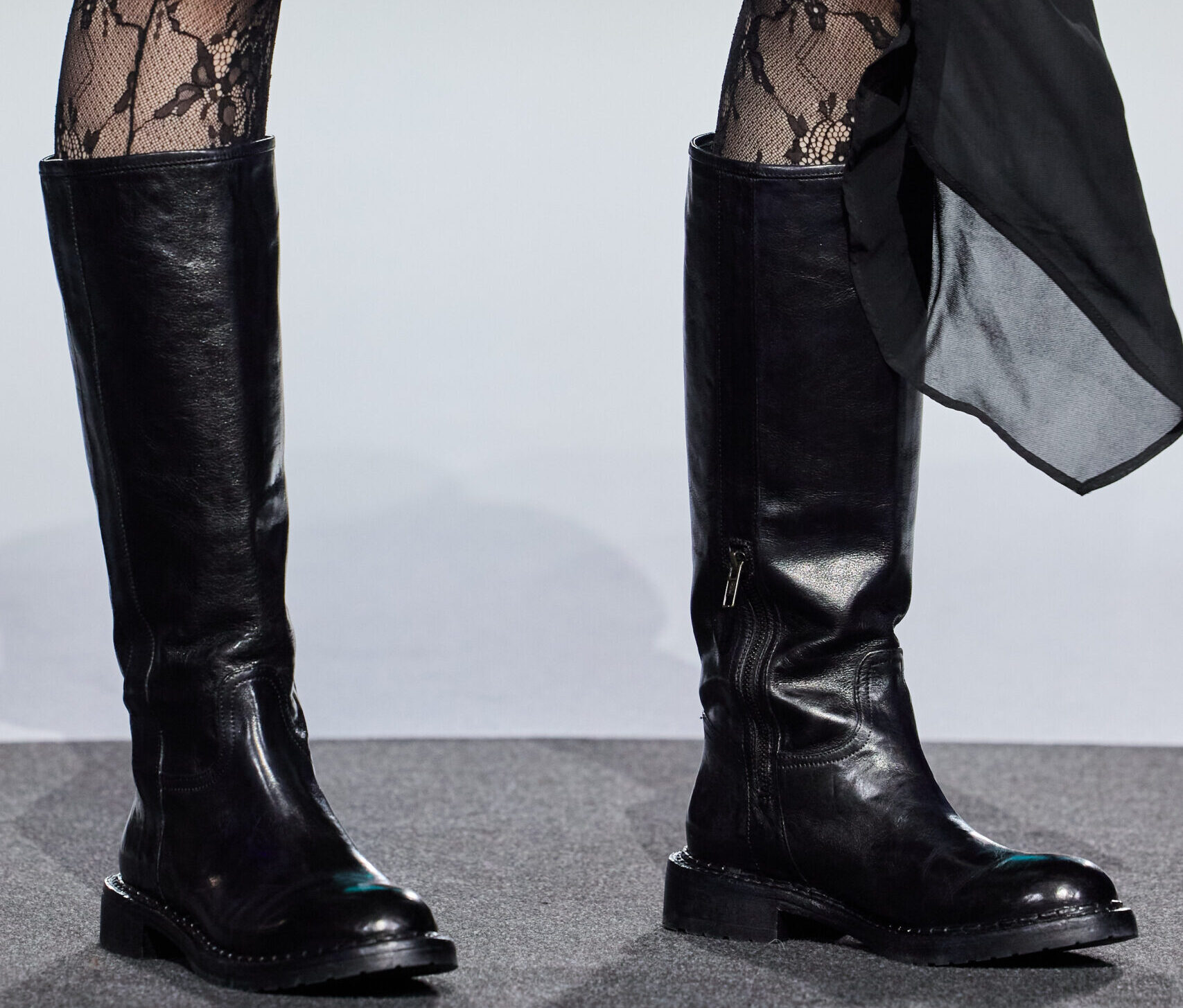 Trendthema H/W 2026/27: Langschaftstiefel. Micam Fashion Show (Foto: Daniele Venturelli/Micam)
