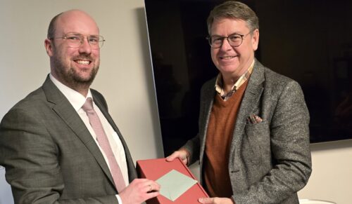 Die Übergabe des Staffelstabs: der neue und der scheidende HDS/L-Hauptgeschäftsführer - Torben Schütz und Manfred Junkert (Foto: HDS/L)