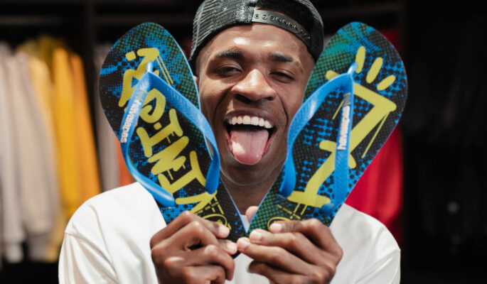 Vinícius Jr. wird zum Gesicht der Flip-Flop-Marke Havaianas (Foto: Havaianas)
