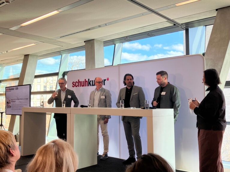 Stephan Krug, Andreas Kolb, Markus Dietrich, Patrick Abend und Moderatorin Petra Steinke (Foto: Redaktion)