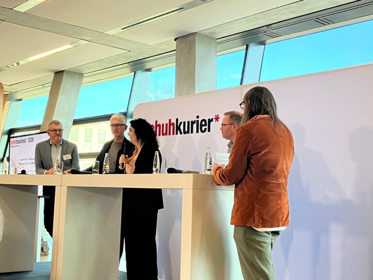 Ulrich Volk, Ulrich Focke, Martina Novotny, Dr. Björn Brandt und Moderator Christopher Mastalerz (Foto: Redaktion)