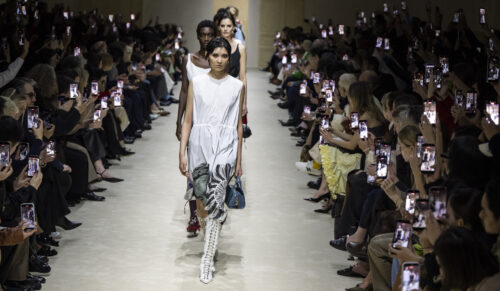 Prada-Show H/W 2026/27 (Foto: Catwalkpix/Stefan Knauer)