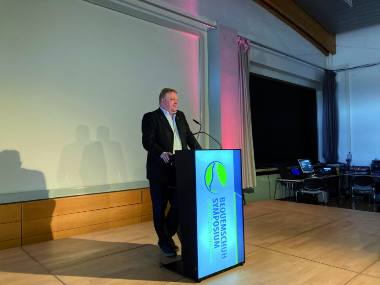 Thomas Bauerfeind (Berkemann) warf in seiner Eröffnungsrede einen positiven Blick in die Zukunft und betonte die Relevanz von
gemeinsamen Austausch. (Foto: Redaktion)