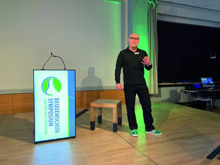 Dirk Schwager erläuterte das Engagement des Orthosenherstellers Bauerfeind während der Olympischen Spiele. (Foto: Redaktion)