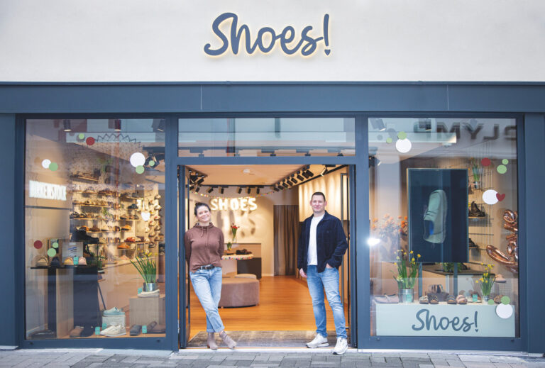 Jana und Tim Berg aus der dritten Generation zeichnen für das Trierer Geschäft Shoes! verantwortlich. (Foto: Berg)