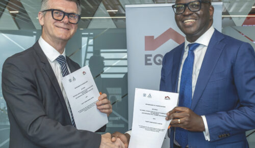 Mauro Bergozza, Präsident Assomac und Moses Nyabanda, Geschäftsführer Equity Bank Kenya (Foto: Assomac)