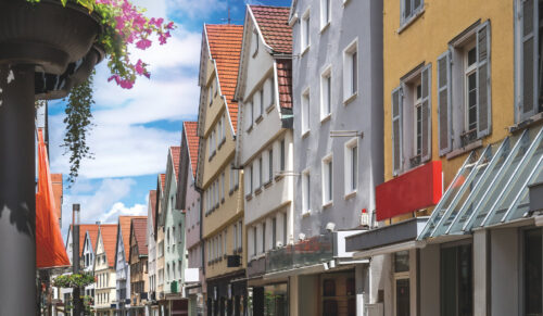 Die Stadt Reutlingen will die Innenstadt mit einer konzertierten Aktion beleben und dafür sorgen, dass die Maßnahmen auch bei den Bürgerinnen und Bürgern ankommen. (Foto: Adobe Stock)