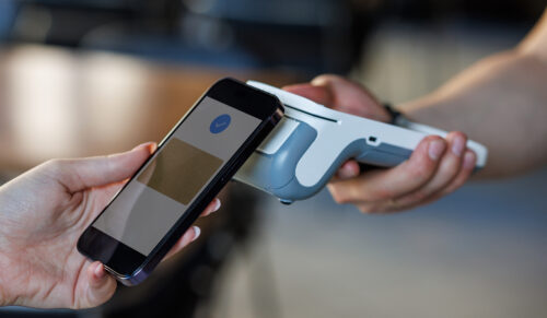 Mobile Payment nimmt im Handel an Bedeutung zu. (Foto: Adobe Stock)
