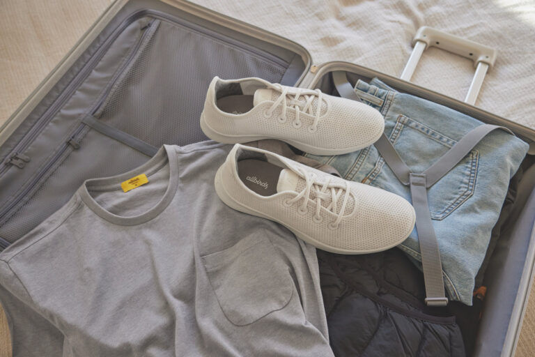Der Schuhhersteller Allbirds stellte sein Geschäftsmodell zuletzt auf KI-Infrastruktur um. Der Aktienkurs explodierte, sank
jedoch auch schnell wieder. (Foto: Allbirds)