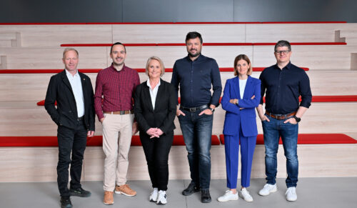 Der neu aufgestellte Aufsichtsrat der Sport 2000 Group International stärkt die internationale Ausrichtung und die strategische Profilierung der Organisation.
Im Bild v. l. n. r.: Martin Kössler, Nikolay Tzonov, Margit Gosau, Gian-Albert Munch, Chantal Dubbert und Dominik Solleder. (Foto: Silv Malkmus/Sport2000)