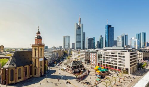 Auch in Hessen wurde am 15. Mai gestreikt. Im Bild: Frankfurt (Foto: Adobe Stock)