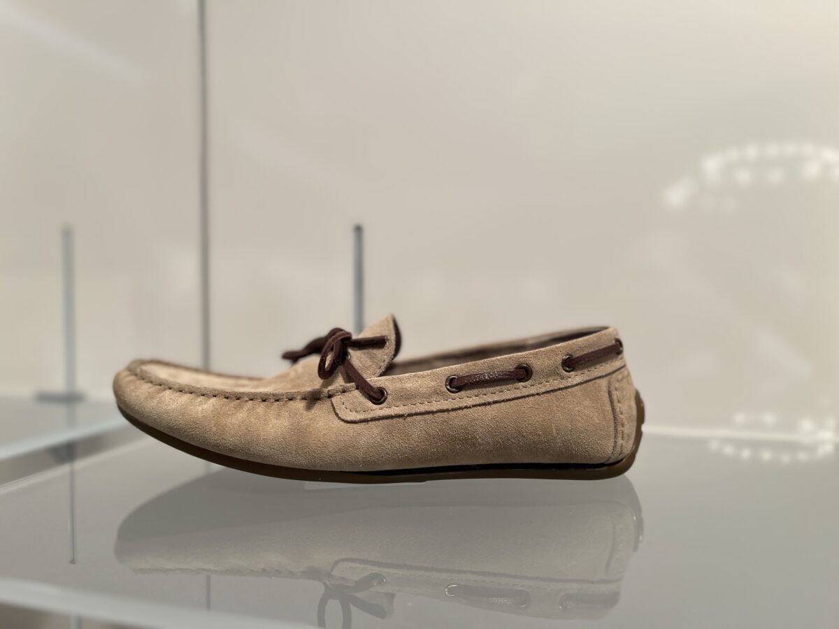 Trends von der Expo Riva Schuh F/S 2027: Herrenschuhe von Bugatti (Foto: Redaktion)