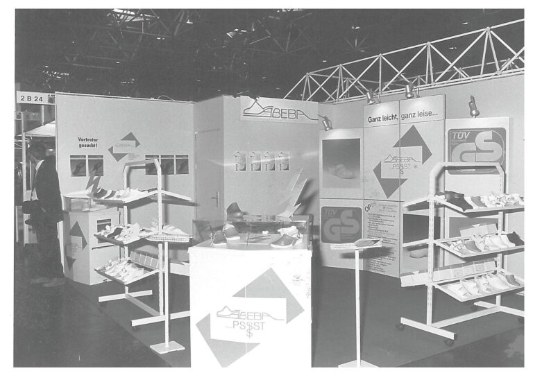 Erster Abeba-Messestand (Foto: Abeba)