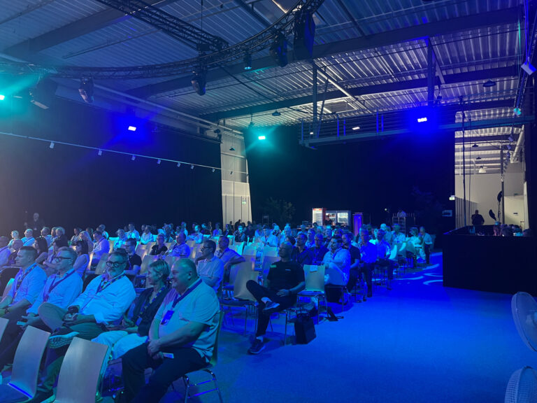 Das Publikum bei der Generalversammlung in Mainhausen. (Foto: Redaktion)