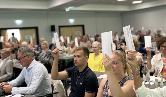 Vorstand und Aufsichtsrat wurden entlastet: Genossinnen und Genossen bei der SABU-Generalversammlung am 20. Juni in Dortmund. (Foto: Redaktion)