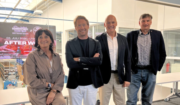 (v.l.) Isolde Woll, Marketingleiterin der Wasgau AG, Andreas Klautzsch, geschäftsführender Gesellschafter der Kennel & Schmenger Schuhfabrik GmbH, Jürgen Cölsch, geschäftsführender Gesellschafter der Caprice Schuhproduktion GmbH & Co. KG, Rolf Schlicher, Vorsitzender des Pirmasens Marketing e. V. (Foto: Schuhstadt Pirmasens)