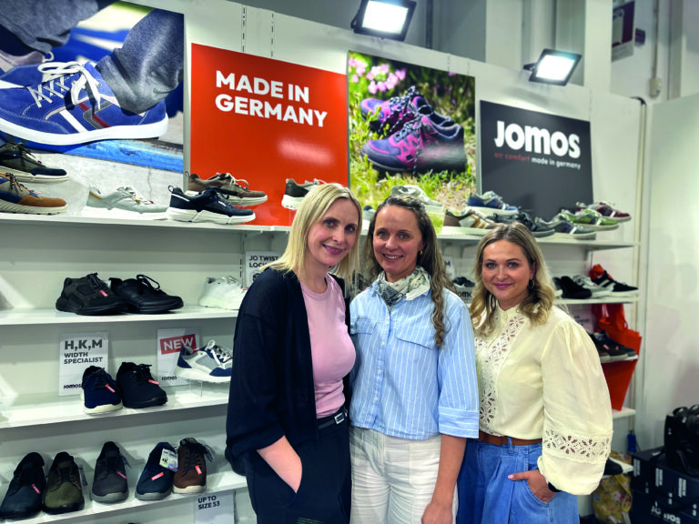 Anne Teutsch-Mohr, Eva-Maria Müller-Mohr, Violetta Eichner, Jomos (Foto: Redaktion)