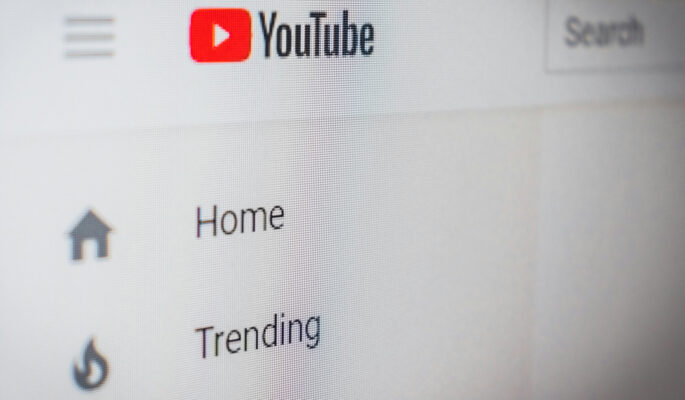 40,6 % der Befragten sehen Youtube als hoch relevanten Kanal im Kontext der ersten Produktorientierung. (Foto: Unsplash)