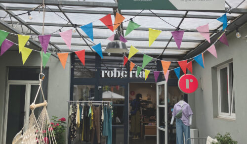 Der Store befindet sich leicht versteckt in  einem charmanten Hinterhof auf der 
belebten Düsseldorfer Nordstraße. (Foto: Redaktion) 
