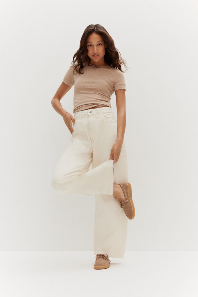 Tamaris führt die Linie
Tamaris Barefoot als Teil des Sublabels Wide Fit. (Foto: Tamaris)