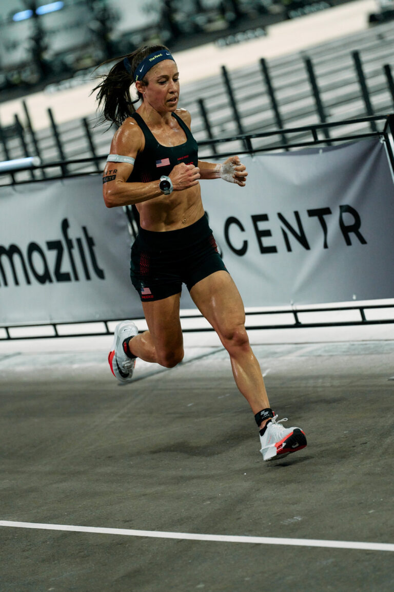 Hybrid-Athletin Lauren Weeks arbeitet als Testimonial für den Nike Hybrid mit dem Hersteller zusammen. (Foto: Nike)