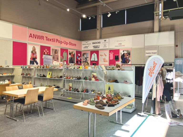 Textil Pop-up-Store auf der Messe (Foto: Redaktion)