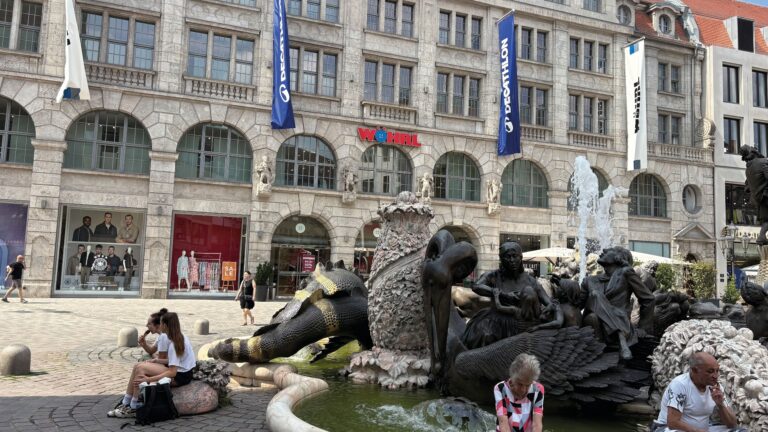 Wöhrl am Ludwigsplatz in Nürnberg (Foto: Redaktion)