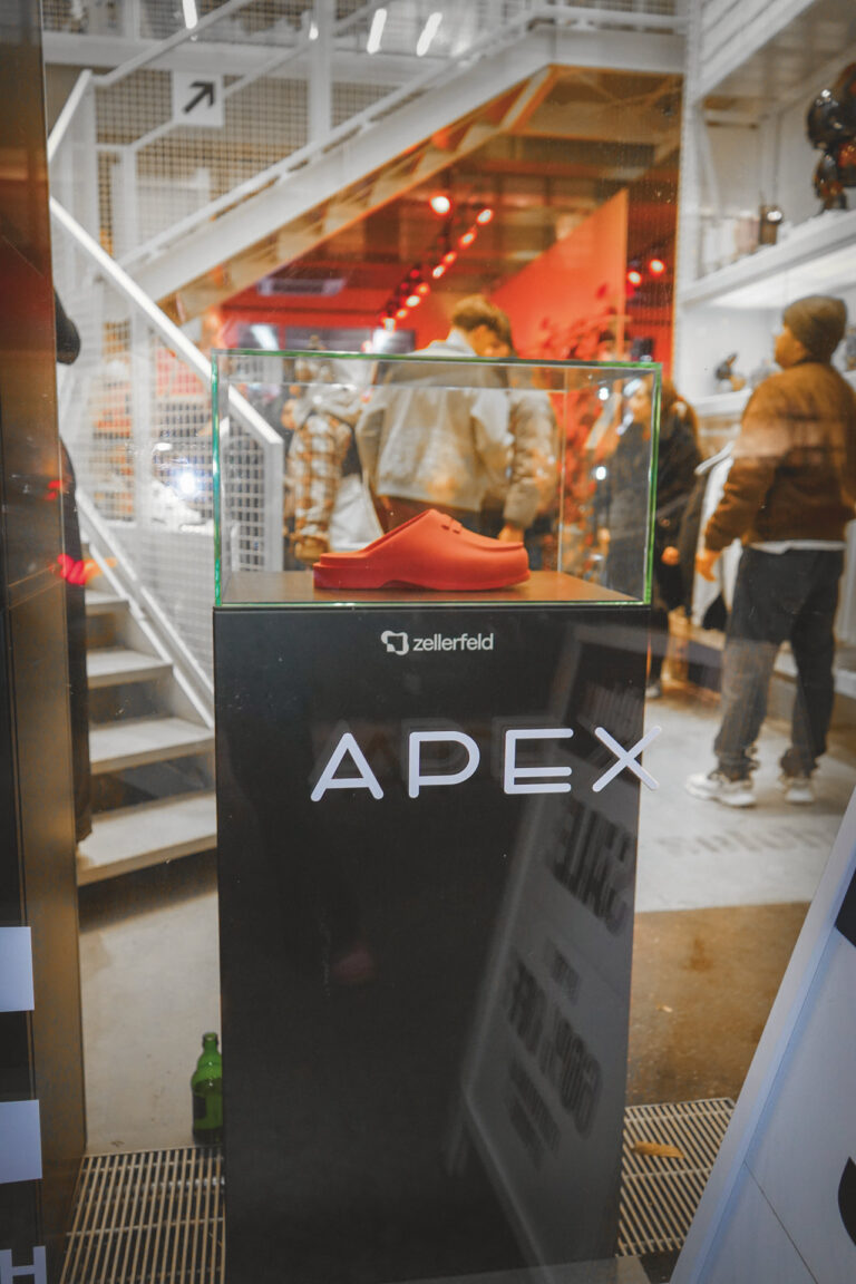 Das Modell Apex, designt von The Edge of Earth, interpretiert
den traditionellen Loafer neu. (Foto: Zellerfeld)