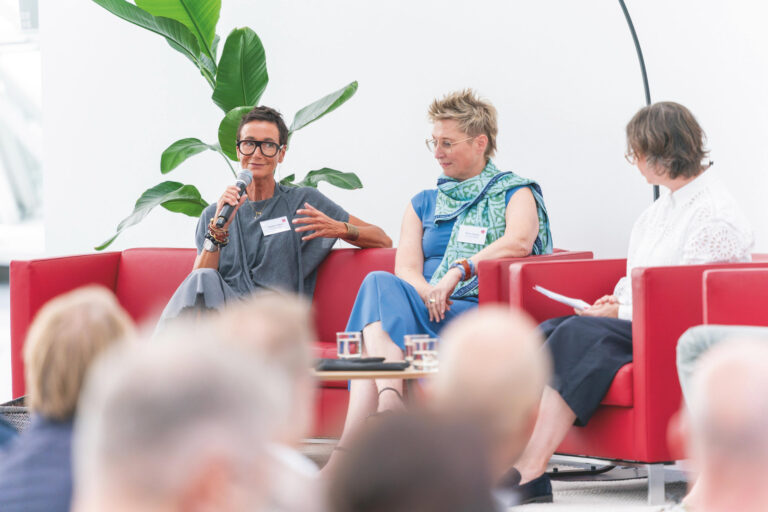 Claudia Hüben (links), Milla, glaubt, dass die Nachfrage nach Geschäften mit individuellem Angebot auch in Zukunft nicht zurückgehen wird. (Foto: Kim Fotografie)