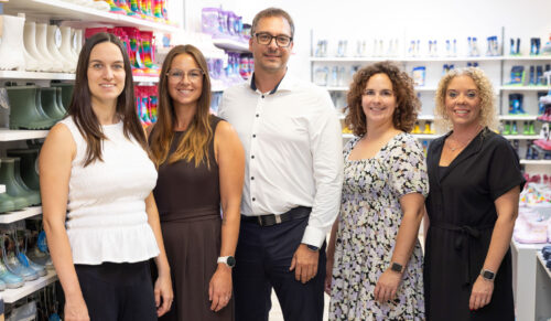 Die neuen Gesellschafter von Beck (v. l.): Melissa Schiemer, Stefanie Wolfarth, Ulrich Steinle, Sina Roth und Johanna Forche (Foto: Alois Beck)