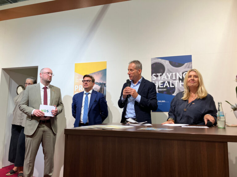 Torben Schütz, Giorgio Possagno, Paolo Borghini, Claudia Schulz auf der Pressekonferenz des HDS/L (Foto: Redaktion)
