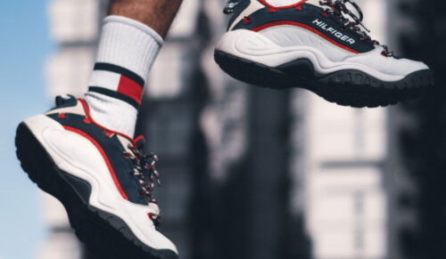 Der Umsatz von Tommy Hilfiger blieb nahezu stabil, während Calvin Klein 7 % weniger Umsatz erzielte. (Foto: Pexels)